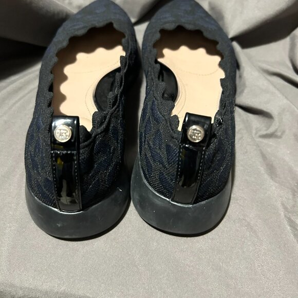 Black Scalloped Edge Slip-on Taryn Rose Dasha Ballet Flats 9 - Picture 3 of 4